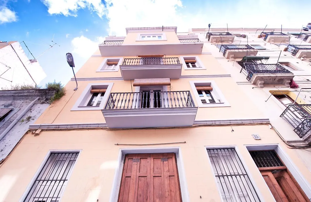 Barceloneta Suites Apartments Market-1