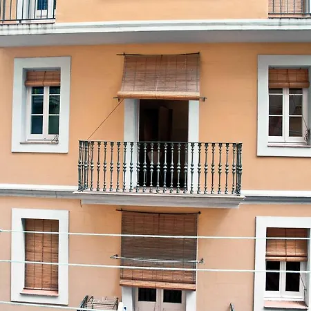 Barceloneta Suites Apartments Market-3